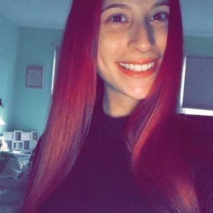 Meet your Posher, Alyssa